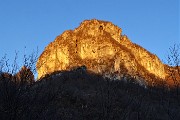 96 Un saluto dalla Corna Camoscera -Coren illuminata dal sole al tramonto
